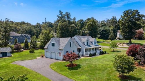 49 Maple Valley Rd, Manchester, CT 06043-7659