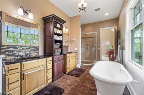 37 Van Lieus Rd, East Amwell Township NJ  08551-1314 exterior