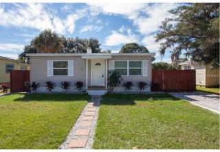 5622 16th Ave, Saint Petersburg, FL 33707-4111