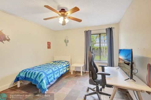 10579 Bobbie Ln, West Palm Beach FL  33411-3042 exterior