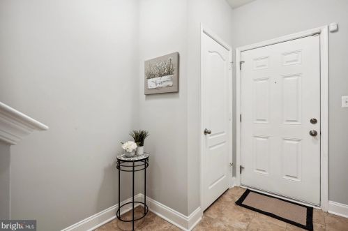 4713 Potomac Highlands Cir, Triangle VA  22172-1794 exterior
