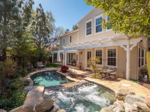 26914 Mirasol St, Santa Clarita, CA 91355-4942