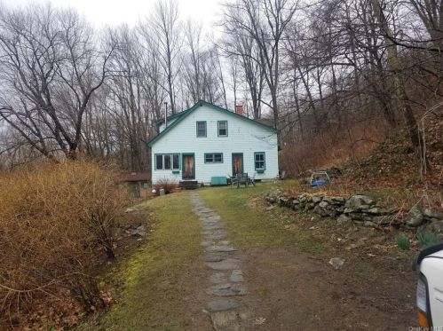 245 Bog Hollow Rd, Wassaic, NY 12592-2529