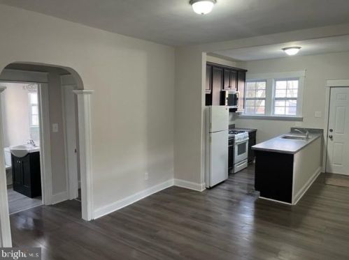 47 White Horse Pike, Camden, NJ 08106-1337