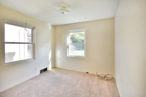 921 18 St, Ambridge PA 15003-0017 exterior