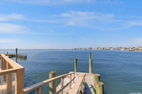 2577 Glenn Dr, North Bellmore, NY 11710-5027