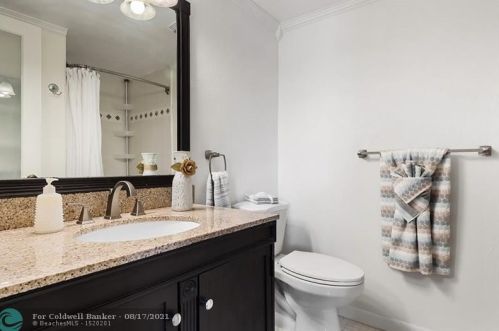 9022 14th Ct, Hollywood FL  33024-4601 exterior