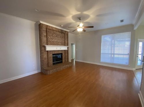 2749 Crystal Glenn Cir, Hurst TX  76054-2428 exterior