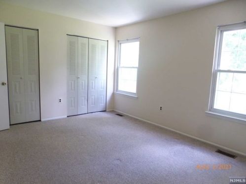 122 Gettysburg Way, Lincoln Park NJ  07035-1838 exterior