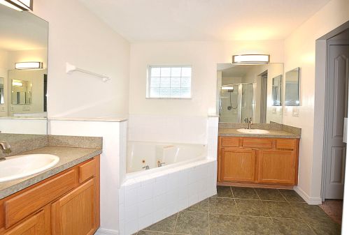 7715 95th Ct, Vero Beach FL  32967-3828 exterior