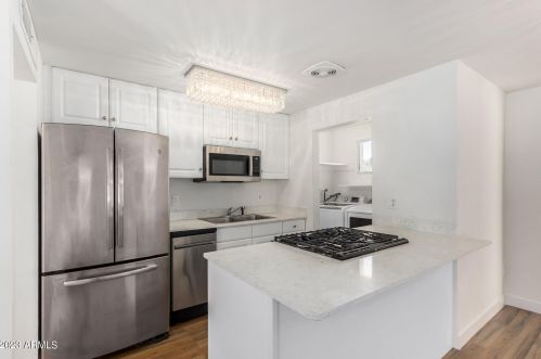 14226 37th Pl, Phoenix, AZ 85032-5737