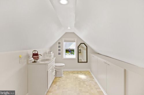 704 Berwyn Ave, Berwyn PA  19312-1714 exterior