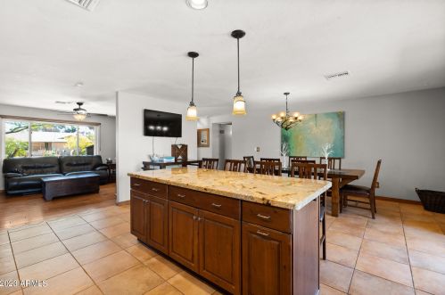 5230 Winchcomb Dr, Scottsdale AZ  85254-2936 exterior