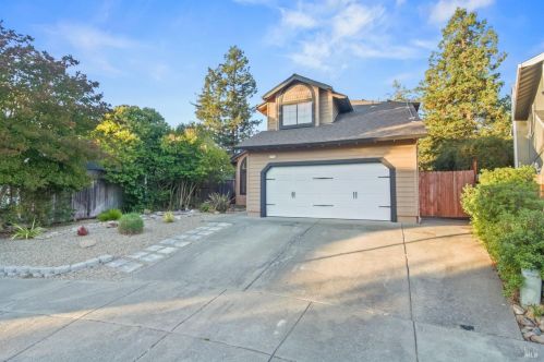 2403 Quail Hollow Dr, Santa Rosa, CA 95403-8956