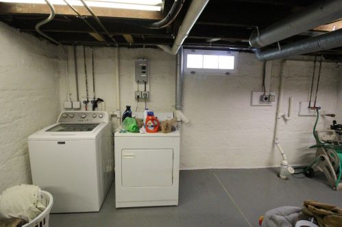 35 Lincoln Ave, London OH  43140-1579 exterior