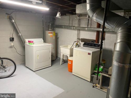 3717 Schleicher Ave, Camden, NJ 08110-6427