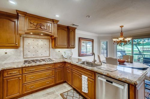 7535 Jerez Ct, Carlsbad CA  92009-7467 exterior