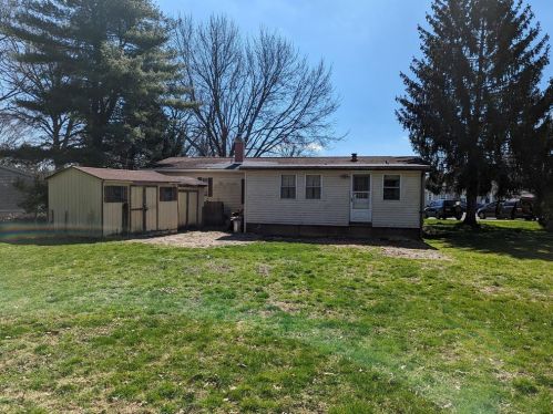 1024 Cherry Tree Xing, Breinigsville PA  18031-1607 exterior