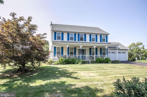 109 Joan Dr, Collegeville PA  19426-1958 exterior