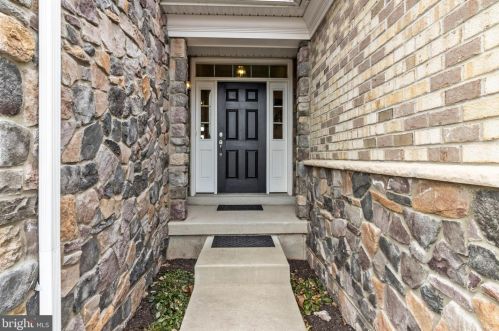 2204 Cooper Dr, Collegeville, PA 19473-2424