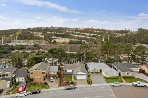 1920 Claremont Dr, San Bruno CA  94066-2716 exterior