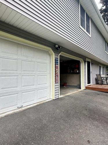 52 Putnam Park Rd, Bethel, CT 06801-2221