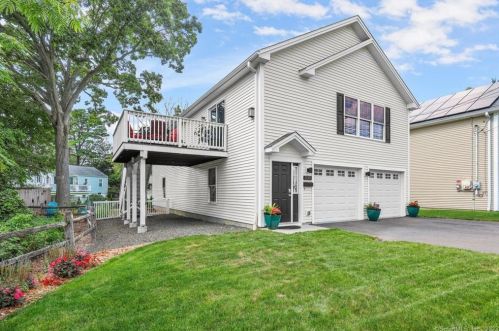 235 Meadows End Rd, Milford, CT 06460-5639