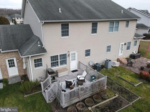 35 Marble House Dr, Bear DE  19701-4023 exterior