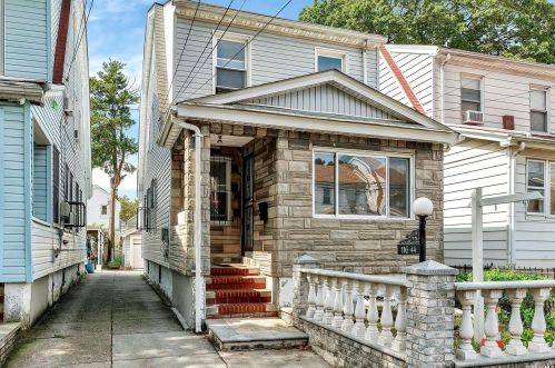 116-44 147th St, Jamaica, NY 11436-1711