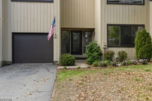 11 Poplar Ln, Morristown NJ  07960-6769 exterior