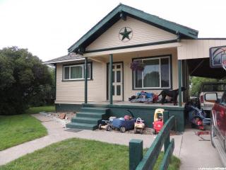 716 Jackson St, Montpelier, ID 83254-1445