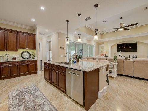 11171 53rd Ave, Saint Petersburg FL  33708-2936 exterior
