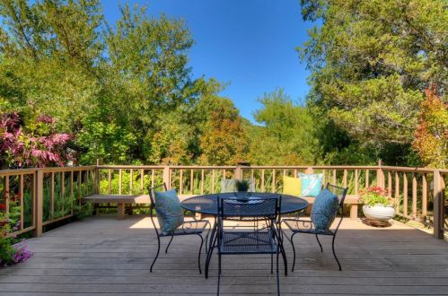 13 Alverno Ct, Redwood City CA  94061-1825 exterior