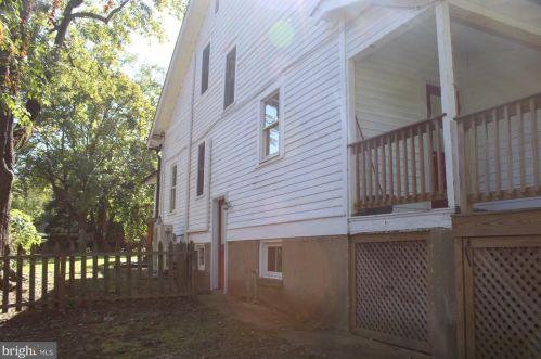 6118 30th St, Washington DC  20015-1512 exterior