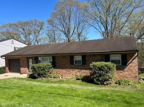 412 Clifton Ave, Glenshaw, PA 15116-2402