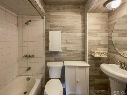 21 Morningside Dr, Old Bridge NJ  08857-2713 exterior