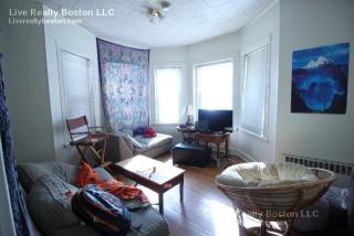 124 Warren St, Boston MA  02119 exterior