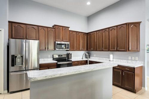 2424 Pond Cove Way, Apopka FL  32712-4886 exterior