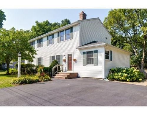 218 Cross St, Stoughton, MA 02072-4020