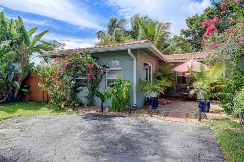 3000 Sherwood Blvd, Delray Beach FL  33445-5617 exterior