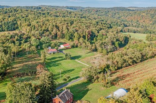 207 Bortz Rd, Saltsburg, PA 15681-3428