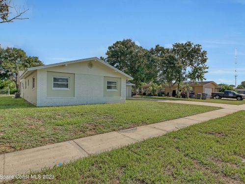 1620 Tee Cir, Titusville, FL 32780-4650