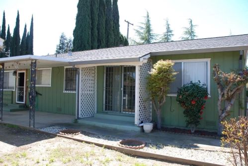 490 Nut Tree Rd, Vacaville CA  95687-3321 exterior
