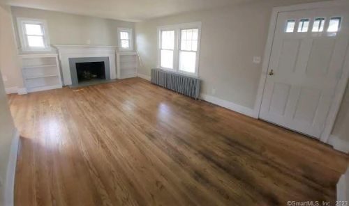 49 Norman St, Manchester CT  06040-6113 exterior