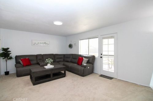 2241 Ravenna St, Simi Valley CA  93065-2737 exterior