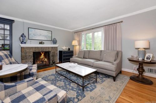 945 Webster Ave, New Rochelle NY  10804-3536 exterior