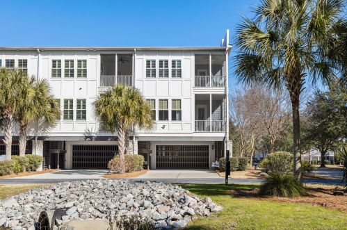 3093 Monhegan Way, Mount Pleasant SC  29466-6035 exterior