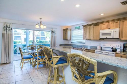 827 Gulf Dr, Sanibel, FL 33957-7001
