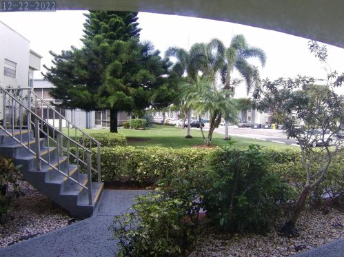 241 Piedmont F, Delray Beach FL  33484-5040 exterior