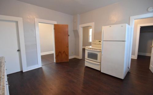 1370 Harvey St, Green Bay, WI 54302-1916